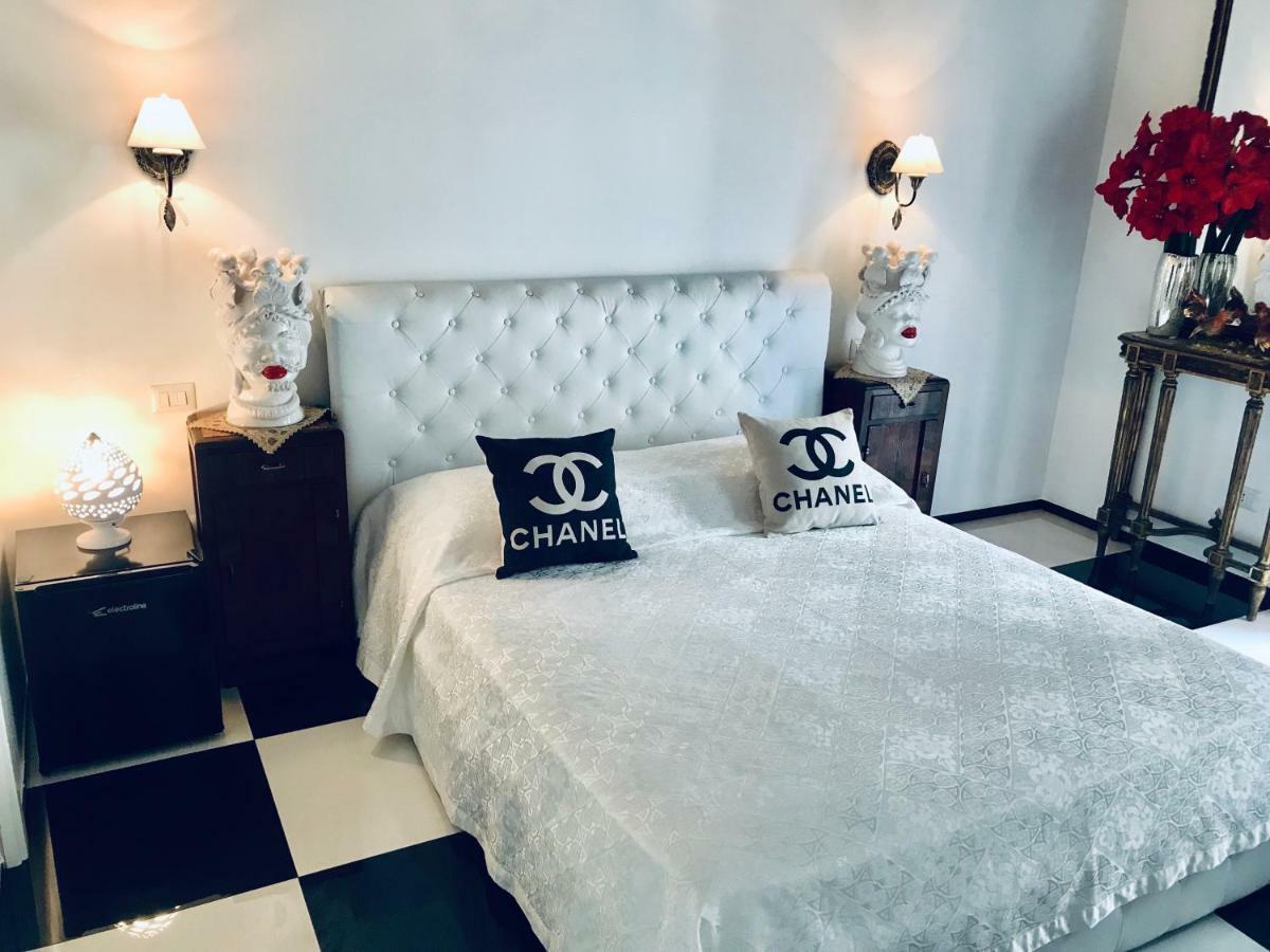 אקואוויווה דלה פונטי B&B Dell'Orologio מראה חיצוני תמונה